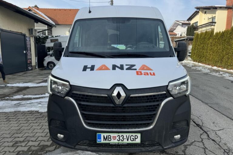 Polepitev službenega vozila za podjetje Hanza Bau.