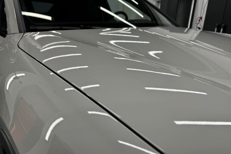 Porsche Cayenne Coupe Turbo Gt zaščiten s prozorno zaščitno folijo.