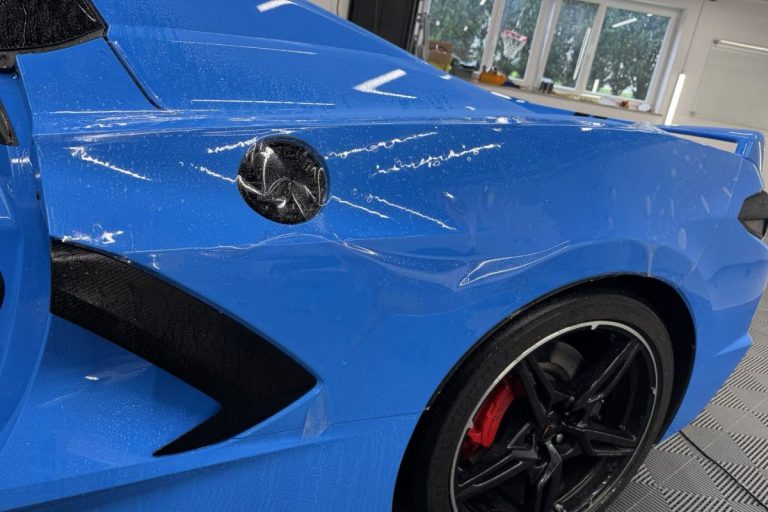 Chevrolet Corvette zaščiten s prozorno zaščitno folijo.
