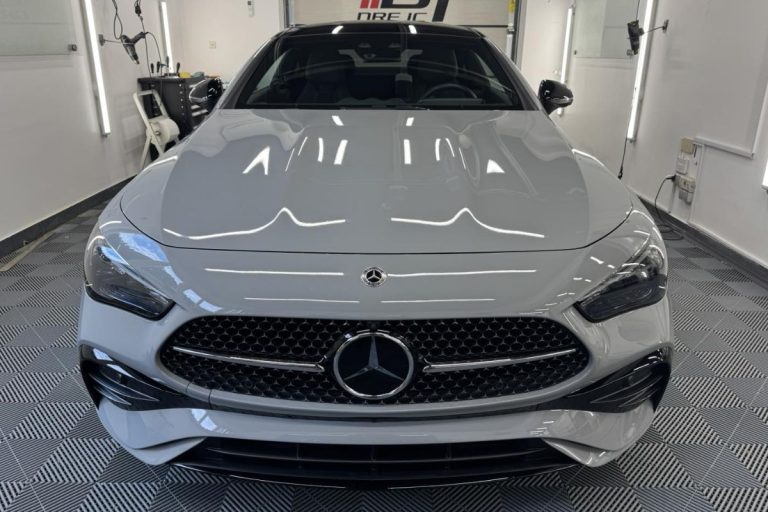 Mercedes-Benz GLE zaščiten s prozorno zaščitno folijo.