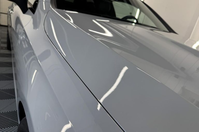 Mercedes-Benz GLE zaščiten s prozorno zaščitno folijo.