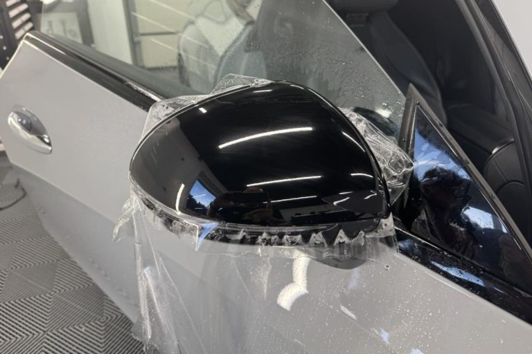 Mercedes-Benz GLE zaščiten s prozorno zaščitno folijo.