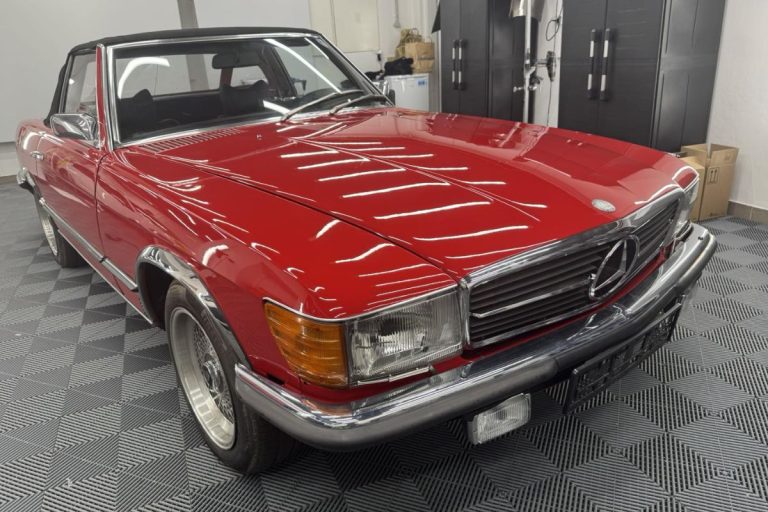 Mercedes SL 450 zaščiten s prozorno zaščitno folijo.