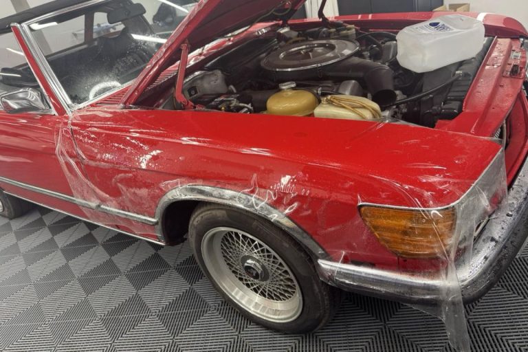 Mercedes SL 450 zaščiten s prozorno zaščitno folijo.