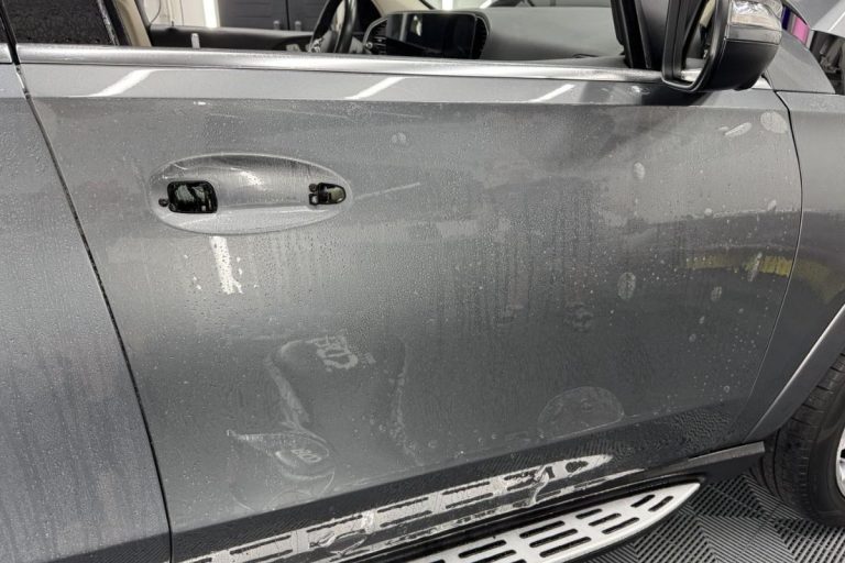 Mercedes-Benz GLE zaščiten s prozorno zaščitno folijo.