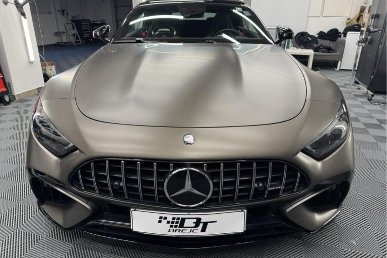 Mercedes SL 63 AMG zaščiten s prozorno mat zaščitno folijo.