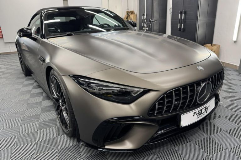 Mercedes SL 63 AMG zaščiten s prozorno mat zaščitno folijo.