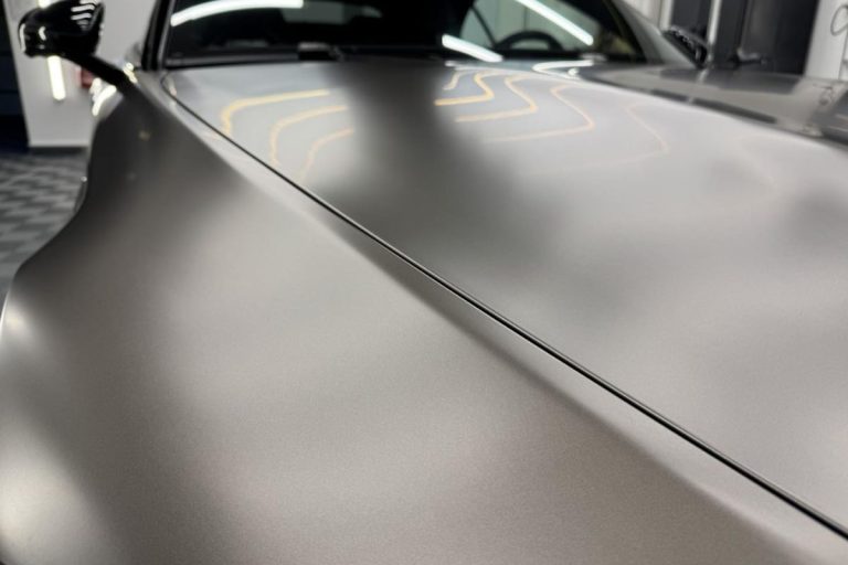 Mercedes SL 63 AMG zaščiten s prozorno mat zaščitno folijo.