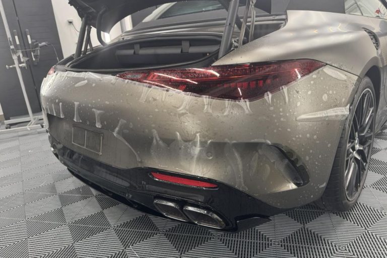 Mercedes SL 63 AMG zaščiten s prozorno mat zaščitno folijo.