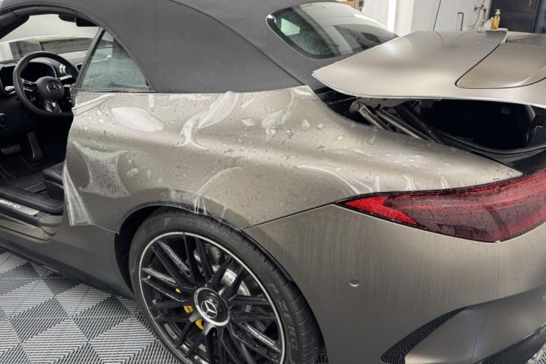 Mercedes SL 63 AMG zaščiten s prozorno mat zaščitno folijo.